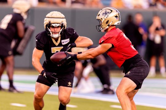 Taysom Handoff