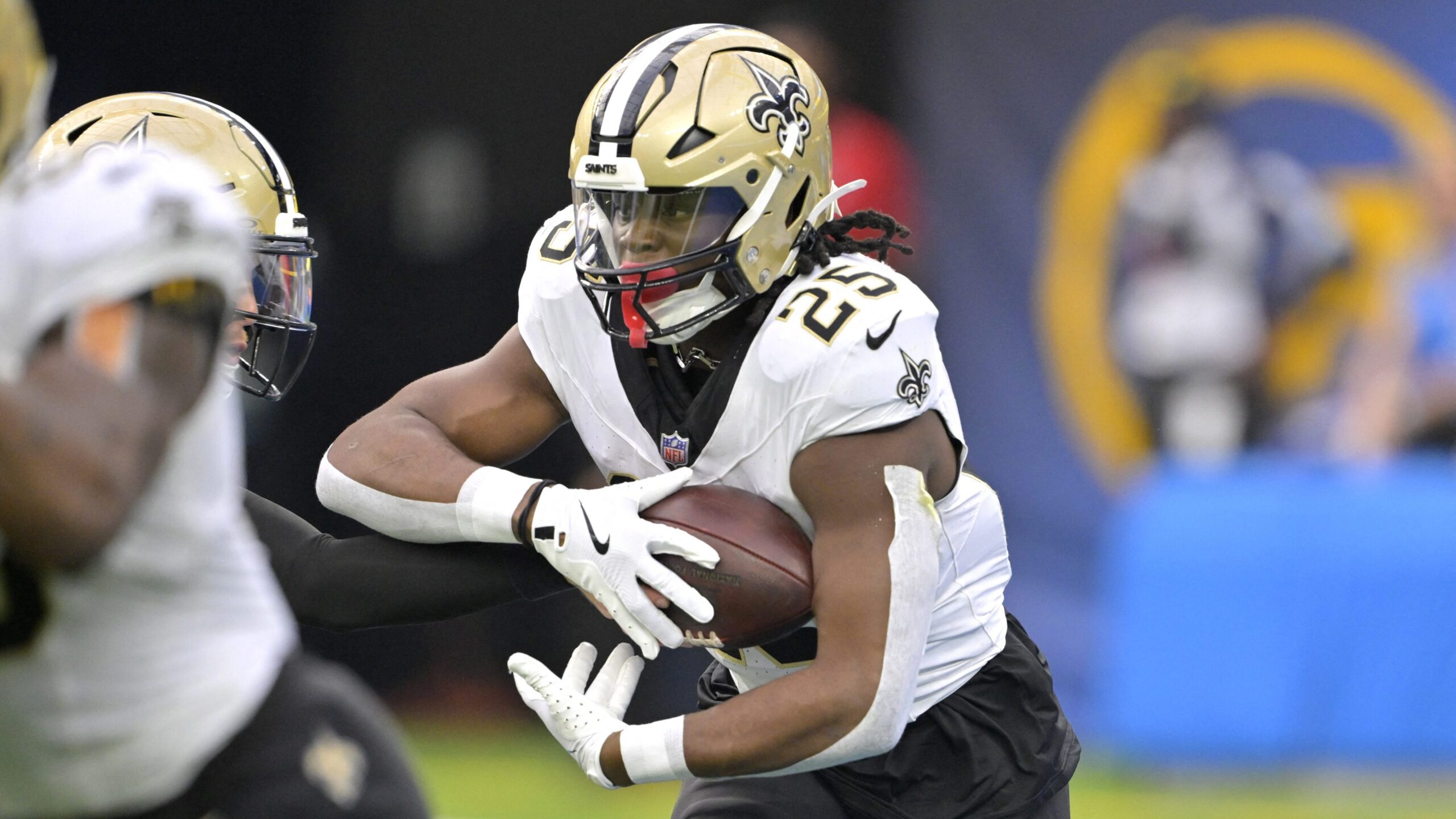 Kendre Miller taken to locker room with injury - Louisiana Sports
